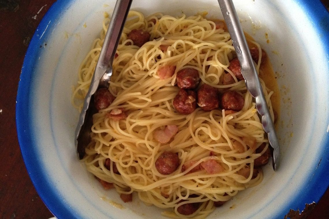 Citroenpasta met gehaktballetjes