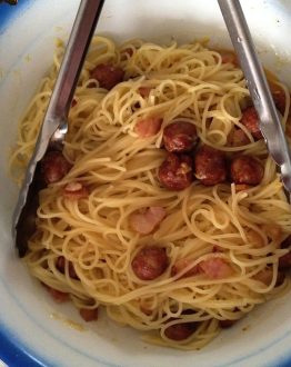 Citroenpasta met gehaktballetjes