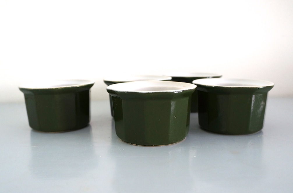 5x Emile Henry groene, achthoekige soufflébakjes