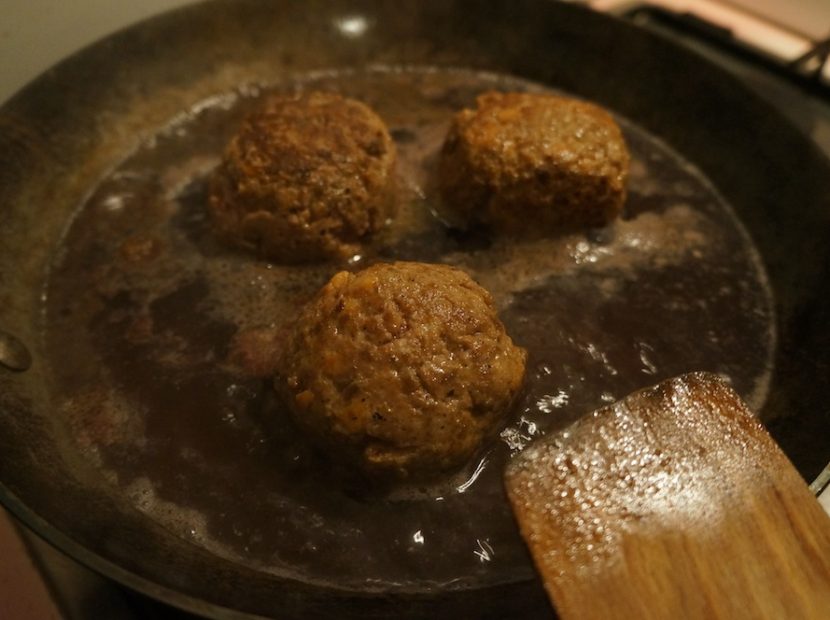 Gehakt- en garnalenballen