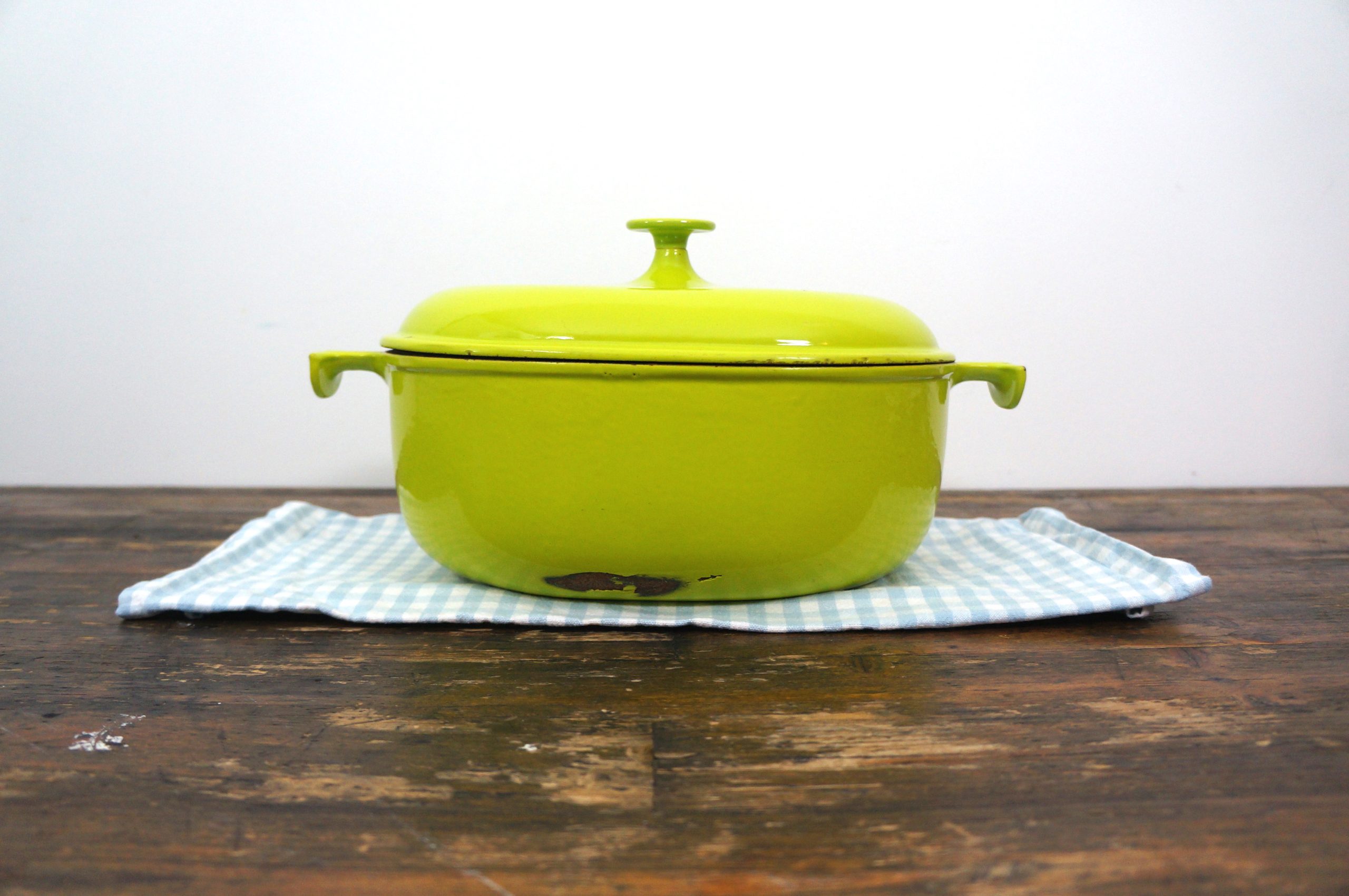 Ovale Le Creuset 'Mama' pan ontwerp Enzo Mari